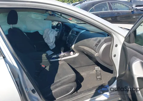 2015 Nissan Altima 2.5 Sv z USA, uszkodzony, nr VIN 1N4AL3AP1FC147837